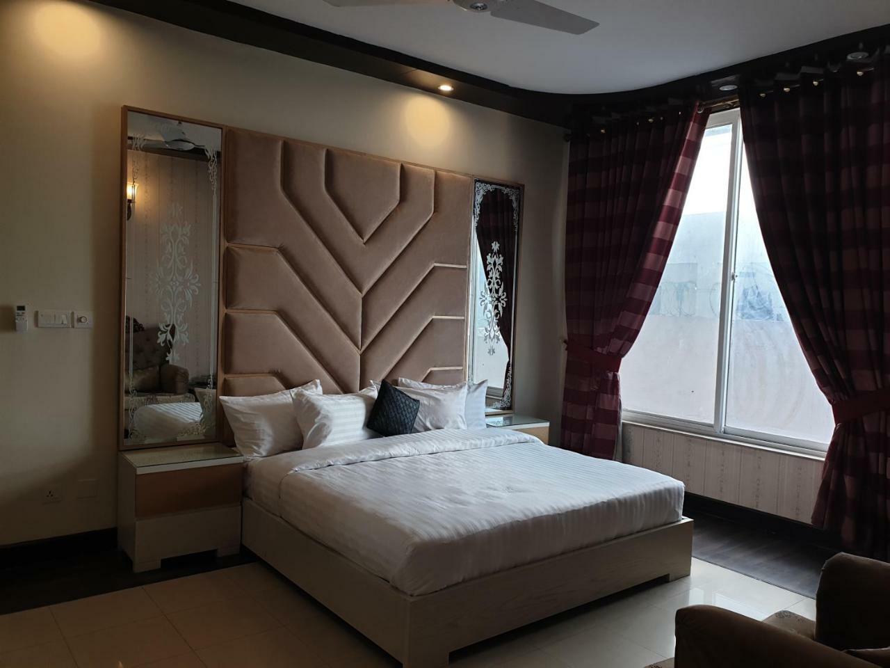 Royal Villa F-10/2 İslamabad Dış mekan fotoğraf